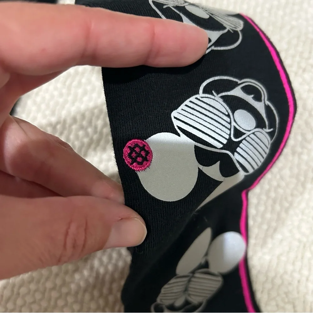 NWOT stance Mickey black pink socks crew med kids youth